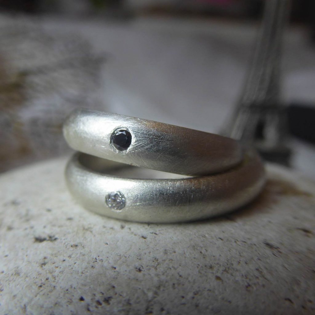 black-diamond-D42-ring-brushed-silver