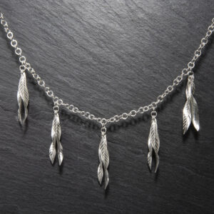 frond-double-leaf-necklace