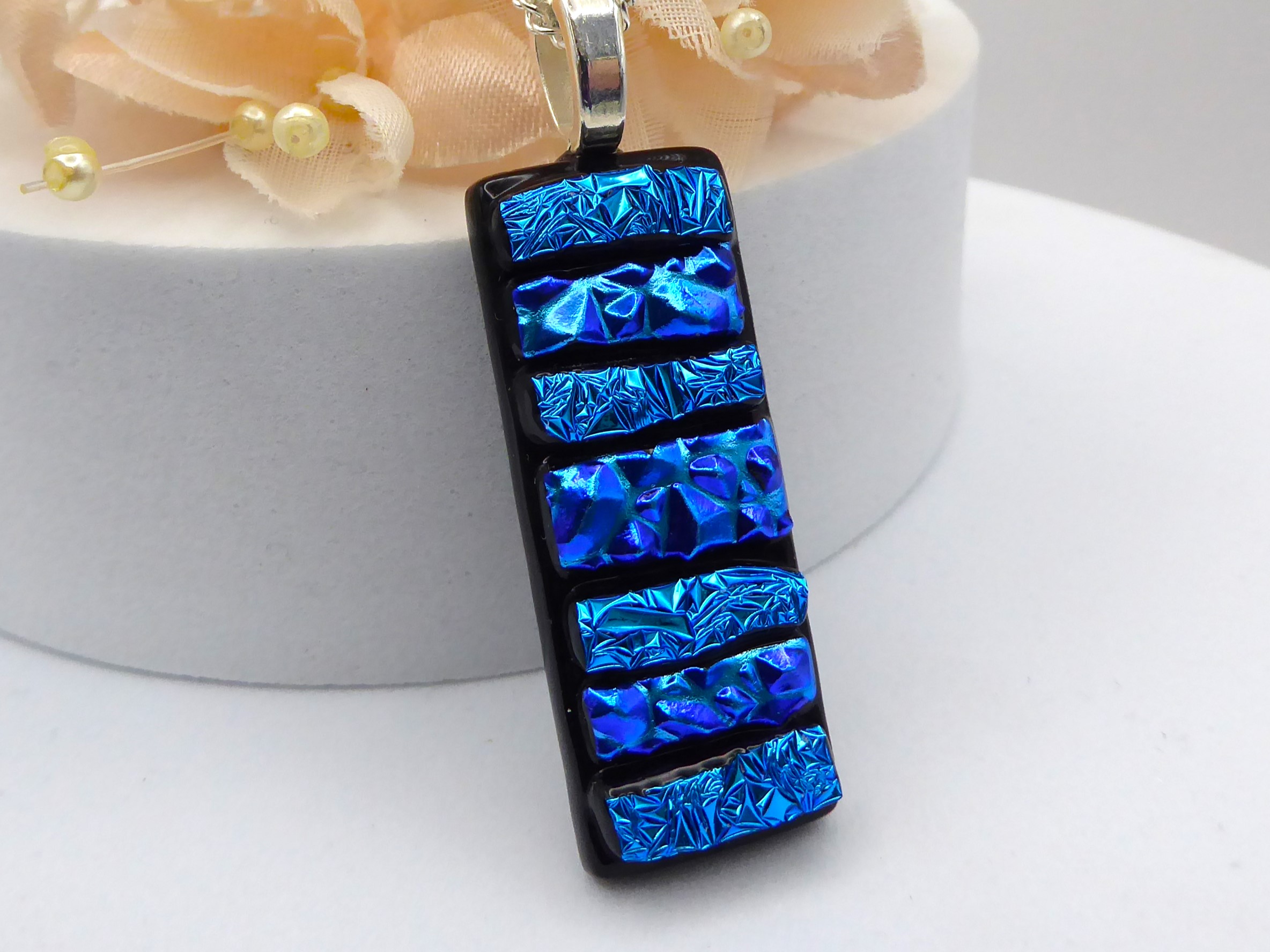 008-Dec-2024-eva-glass-design-mosaic-pendant-blue-3-4a-1